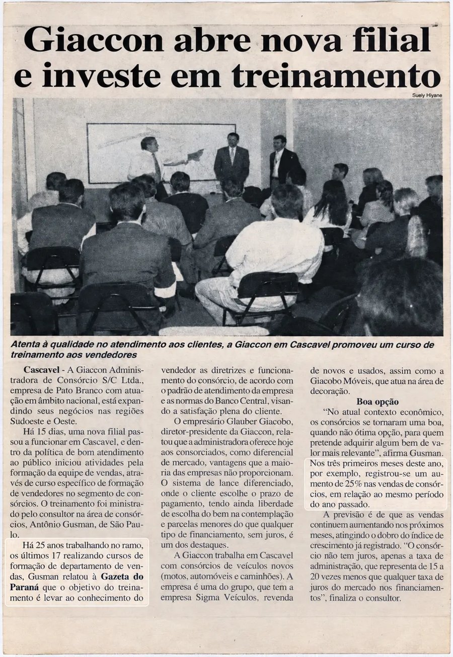 Matéria de jornal emoldurada: Giaccon abre nova filial e investe em treinamento